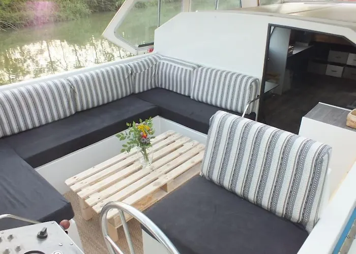 Nuits Insolites Sur Un Bateau