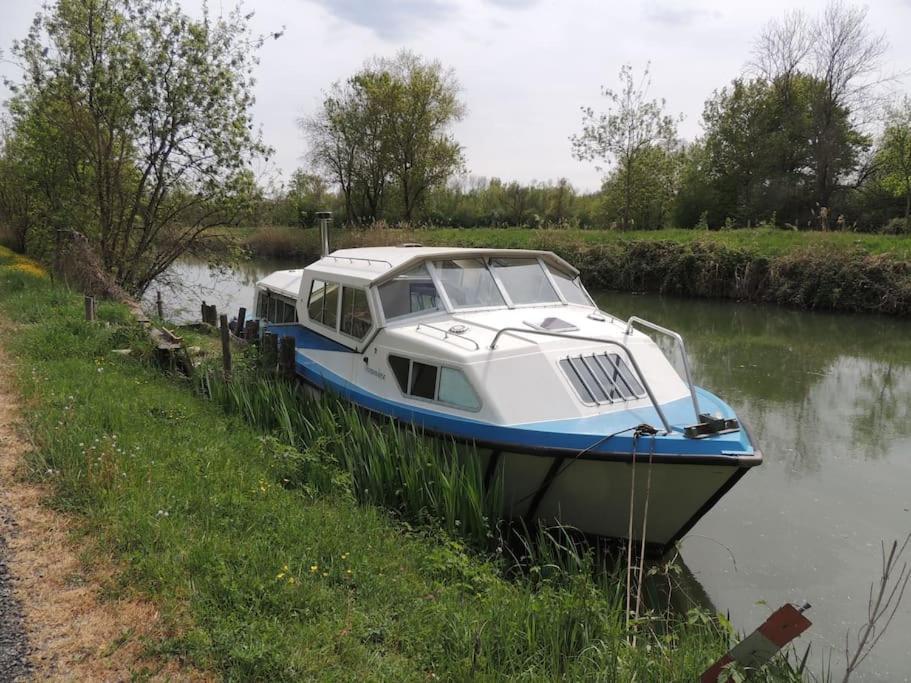 Nuits Insolites Sur Un Bateau * Damvix